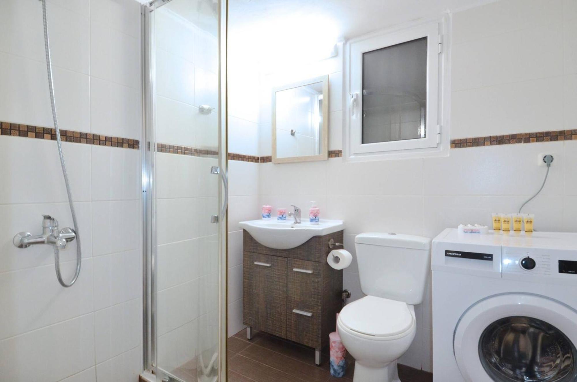 Apartment A Cozy Minimal At Koukaki, Dimitrako... *
